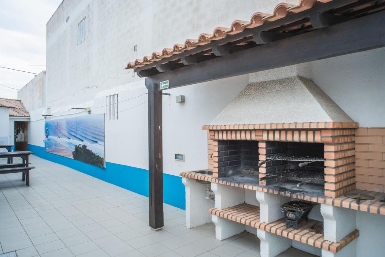 Estudios Lagido - Peniche Surf Camp Working Space & Surf フェレル エクステリア 写真